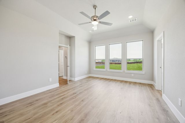 4561 Cowboss Road, Waxahachie, TX 75165