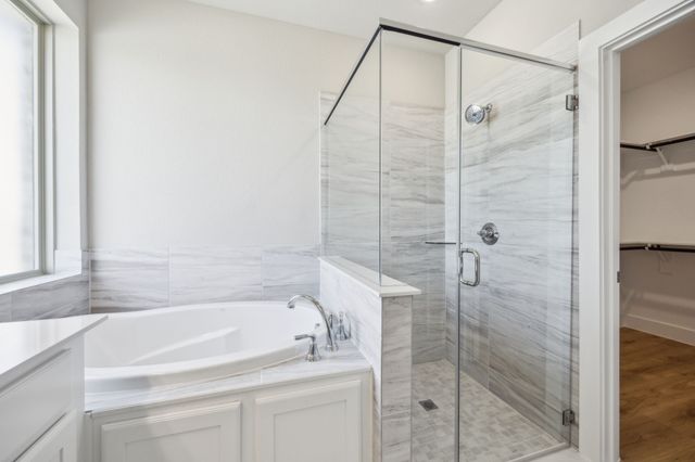 4561 Cowboss Road, Waxahachie, TX 75165