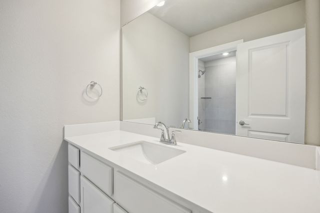 4561 Cowboss Road, Waxahachie, TX 75165