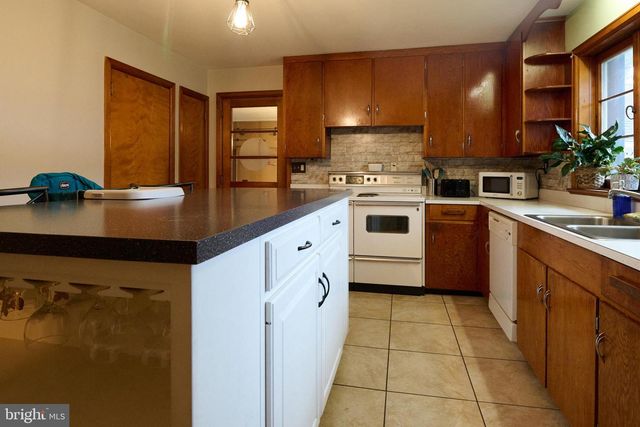 744 RUNVILLE RD, Bellefonte, PA 16823