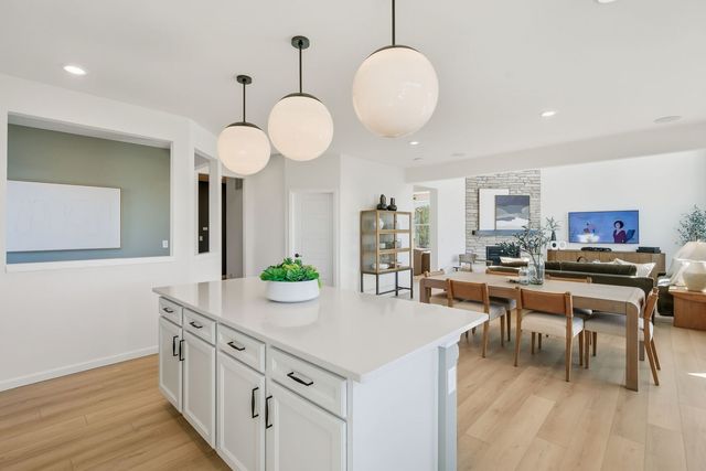 601 Redtop Way, Bolingbrook, IL 60490