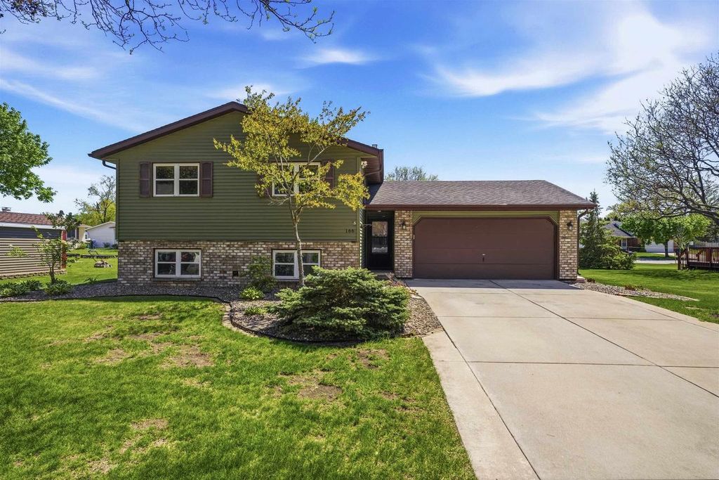 166 MARTIN PLACE, Fond Du Lac, WI 54935