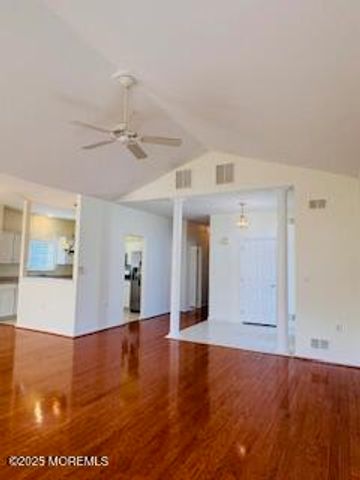 7 Chaminox Court, Manchester, NJ 08759