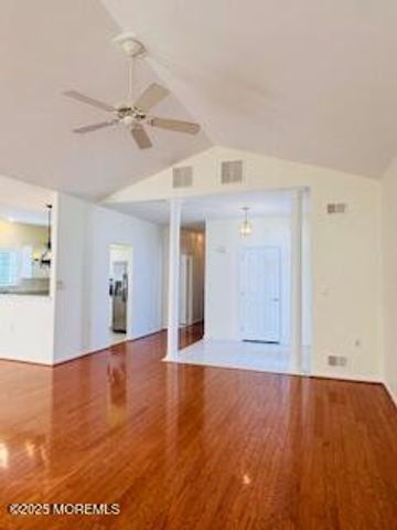 7 Chaminox Court, Manchester, NJ 08759