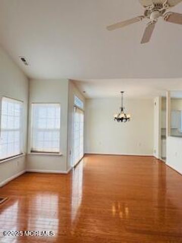 7 Chaminox Court, Manchester, NJ 08759