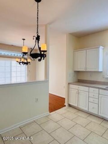 7 Chaminox Court, Manchester, NJ 08759