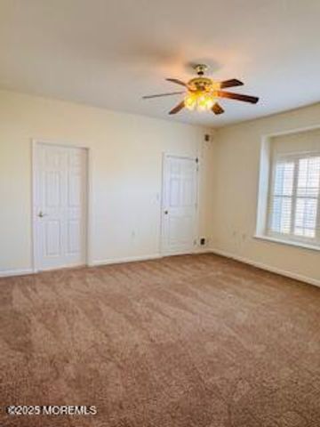 7 Chaminox Court, Manchester, NJ 08759