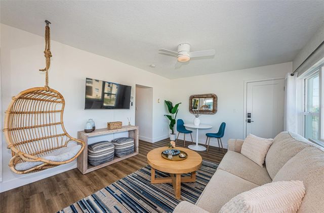 650 70TH AVENUE, St Pete Beach, FL 33706