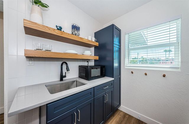 650 70TH AVENUE, St Pete Beach, FL 33706
