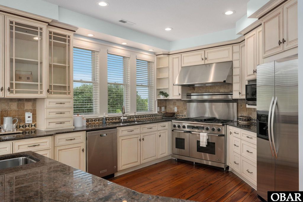 Image 16 of property listing at 337 Sea Oats Trail Lot 7, Southern Shores, NC 27949