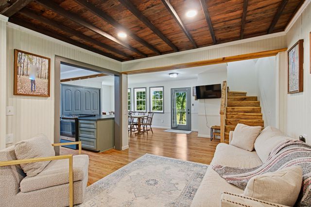 100 Breeze Inn Rd, Castalian Springs, TN 37031