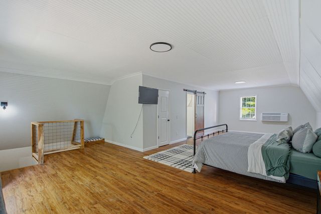100 Breeze Inn Rd, Castalian Springs, TN 37031