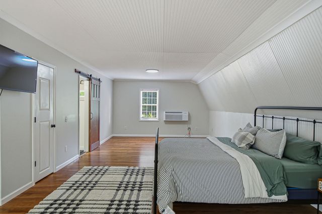 100 Breeze Inn Rd, Castalian Springs, TN 37031