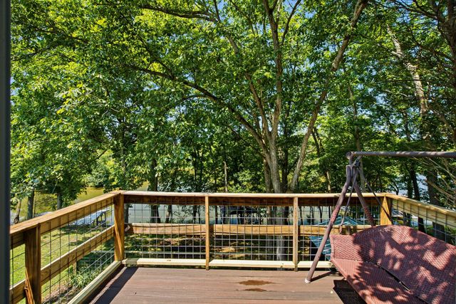 100 Breeze Inn Rd, Castalian Springs, TN 37031
