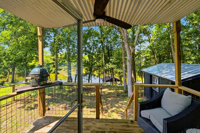 100 Breeze Inn Rd, Castalian Springs, TN 37031