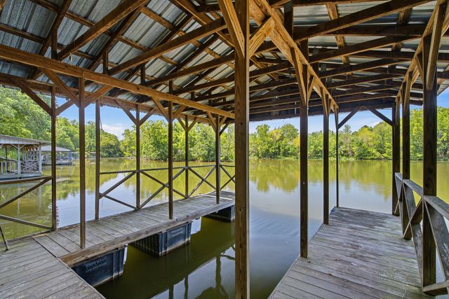 100 Breeze Inn Rd, Castalian Springs, TN 37031