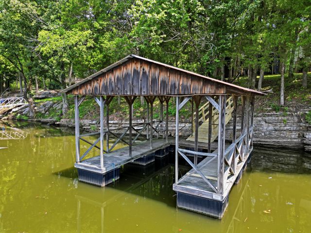 100 Breeze Inn Rd, Castalian Springs, TN 37031
