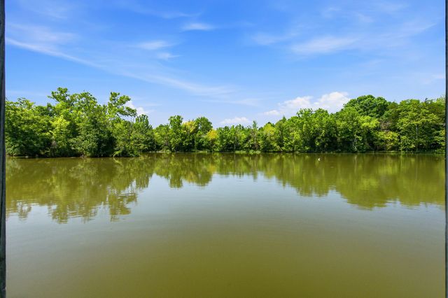 100 Breeze Inn Rd, Castalian Springs, TN 37031