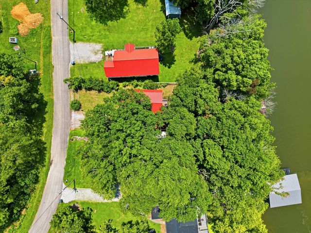 100 Breeze Inn Rd, Castalian Springs, TN 37031