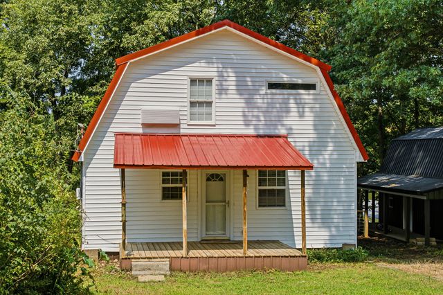 100 Breeze Inn Rd, Castalian Springs, TN 37031