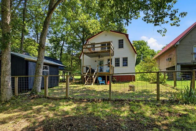 100 Breeze Inn Rd, Castalian Springs, TN 37031