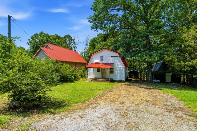 100 Breeze Inn Rd, Castalian Springs, TN 37031
