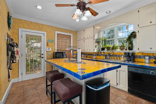 281 Carrollton, Shreveport, LA 71105