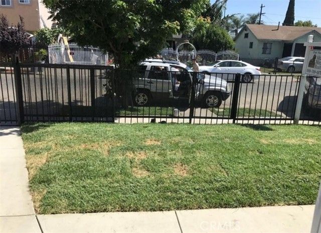 221 W 85th, Los Angeles, CA 90003