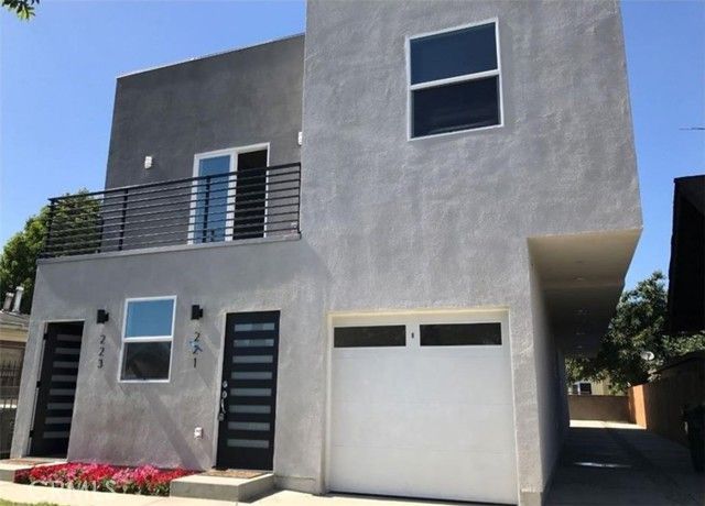 221 W 85th, Los Angeles, CA 90003