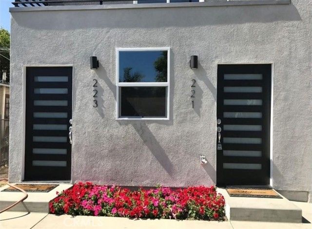 221 W 85th, Los Angeles, CA 90003