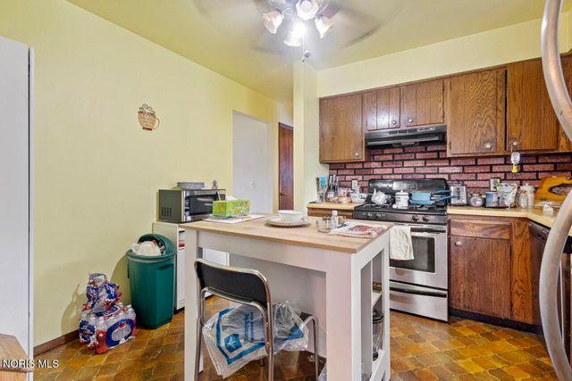 2624 Coveview Drive, Toledo, OH 43611