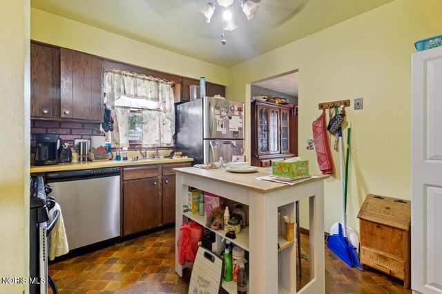 2624 Coveview Drive, Toledo, OH 43611