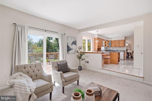 7 PITT CT, Rockville, MD 20850