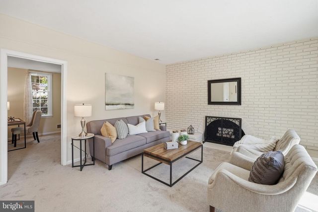 7 PITT CT, Rockville, MD 20850