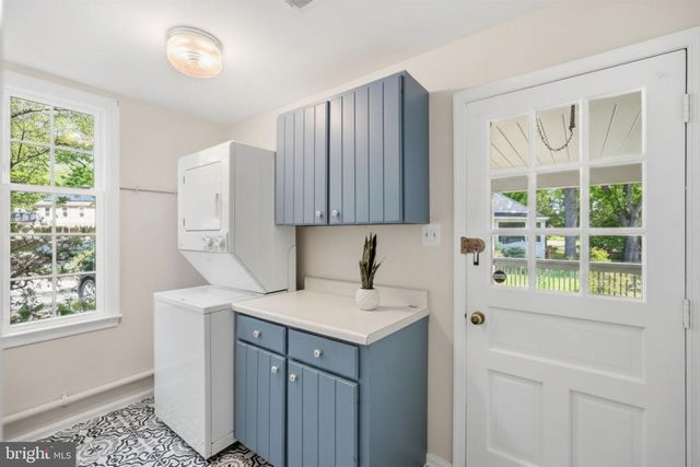 7 PITT CT, Rockville, MD 20850