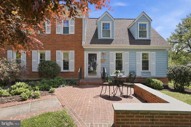 7 PITT CT, Rockville, MD 20850