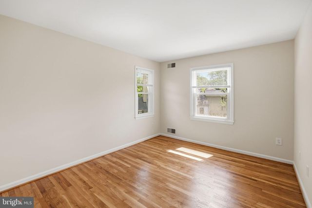 7 PITT CT, Rockville, MD 20850