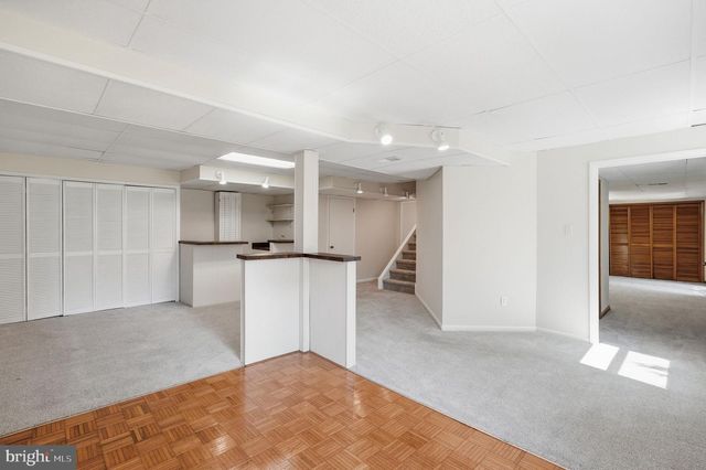 7 PITT CT, Rockville, MD 20850
