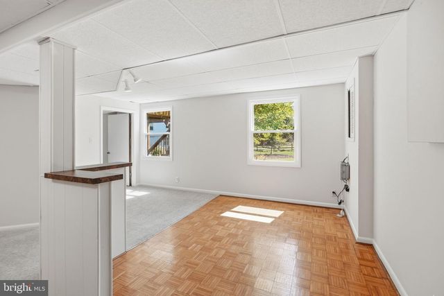 7 PITT CT, Rockville, MD 20850