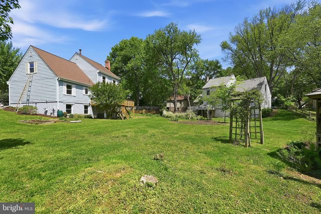 7 PITT CT, Rockville, MD 20850