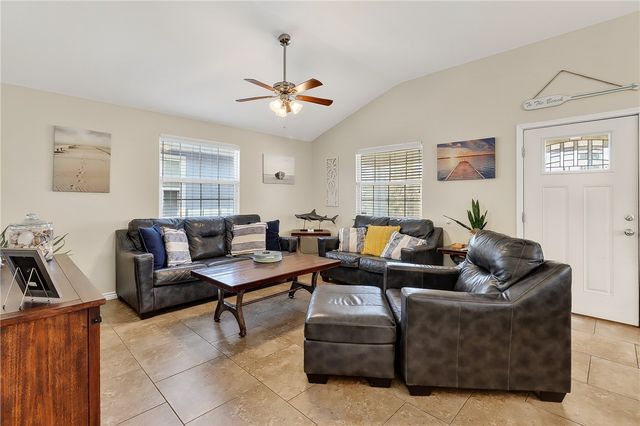 304 Avenue J, Port Aransas, TX 78373