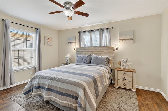 304 Avenue J, Port Aransas, TX 78373