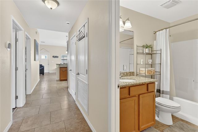 304 Avenue J, Port Aransas, TX 78373