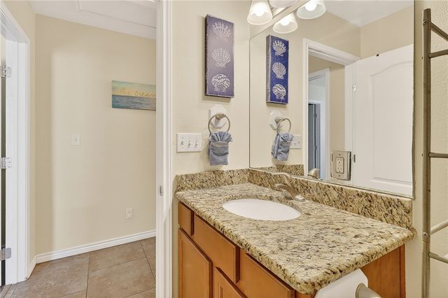 304 Avenue J, Port Aransas, TX 78373