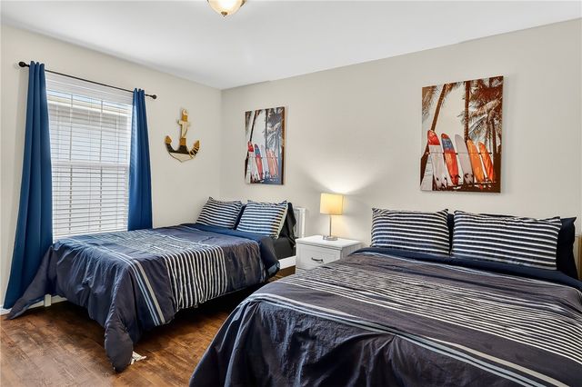 304 Avenue J, Port Aransas, TX 78373