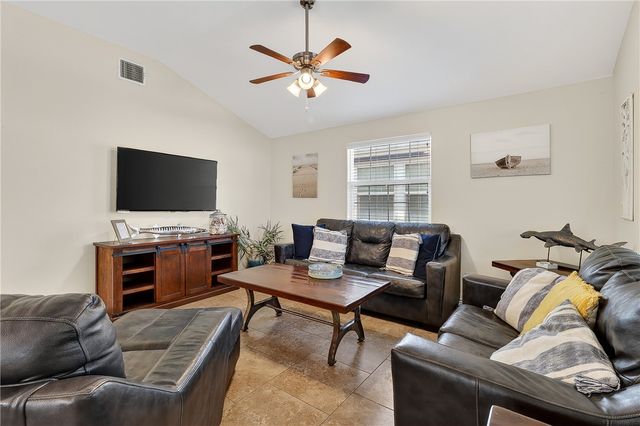 304 Avenue J, Port Aransas, TX 78373