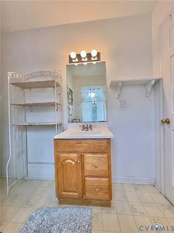 275 Reams Rd, South Prince George, VA 23805