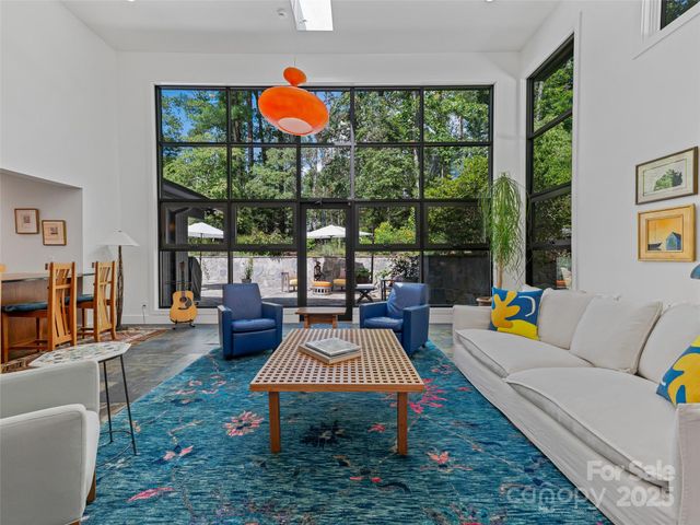 5 Brookside Road, Asheville, NC 28803