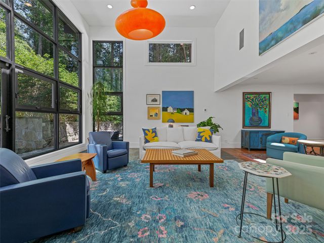 5 Brookside Road, Asheville, NC 28803