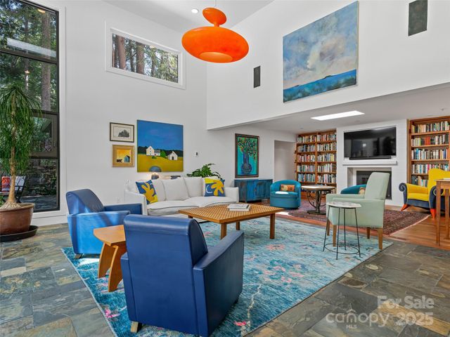 5 Brookside Road, Asheville, NC 28803